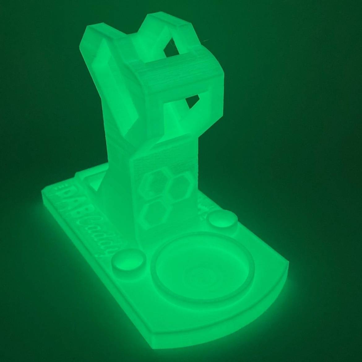 Huni-Badger-Dabbing-Rig-Stand-Glow-In-The-Dark-Green-dark.jpg